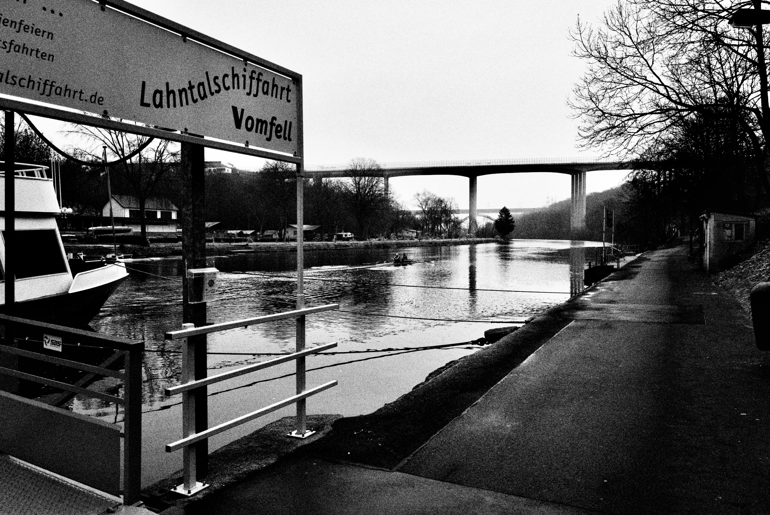 Eschhofen-Brueckenweg-Leica-Q2-Monochrom-Sascha-Buettner-07 Eschhöfer Brücken-Weg, Januar 2026. Schwarzweiß-Fotografie mit Leica Q2 Monochrom von Sascha Büttner.