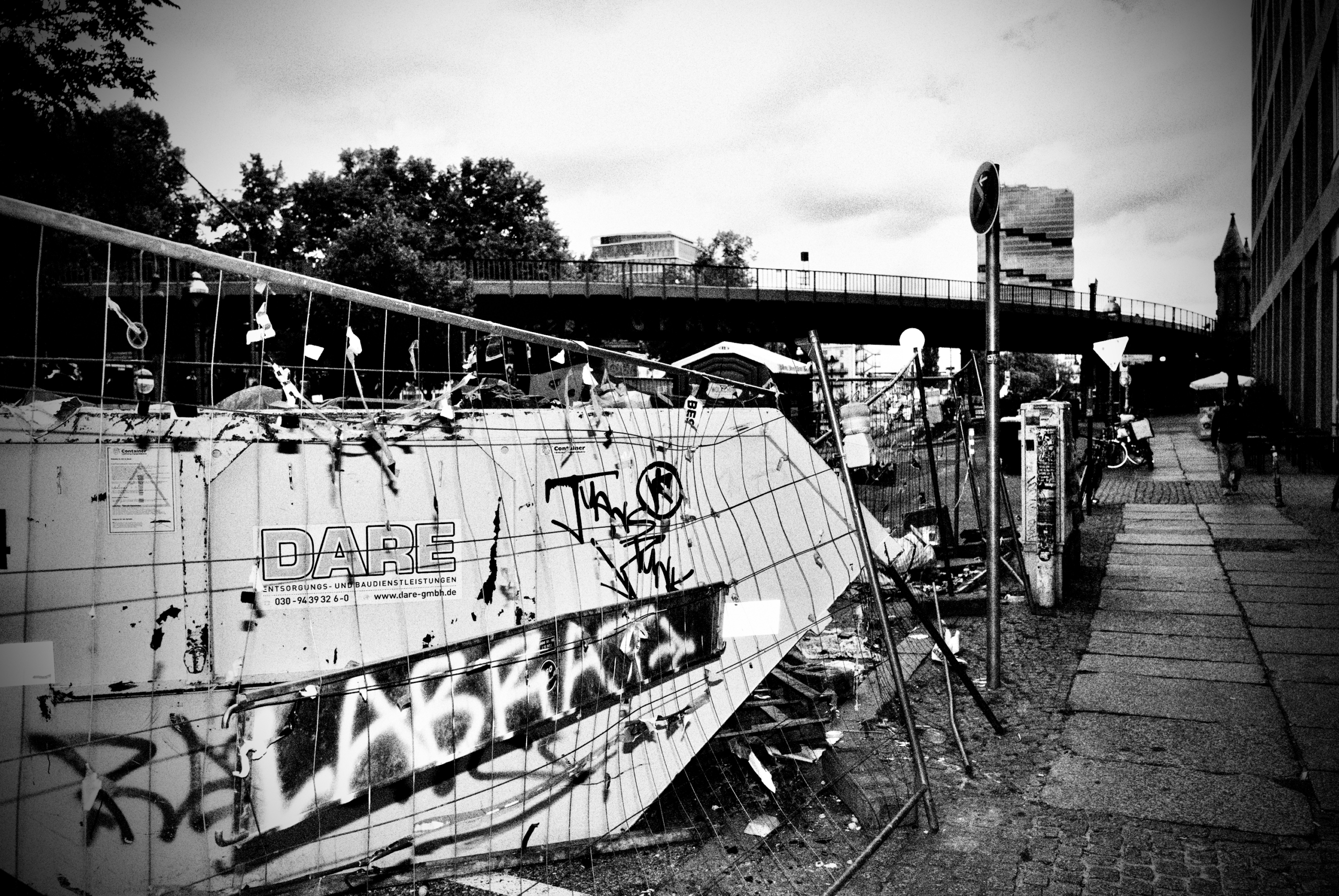 Sascha Büttner Leica Fotografie Berlin Dérive! (2026)