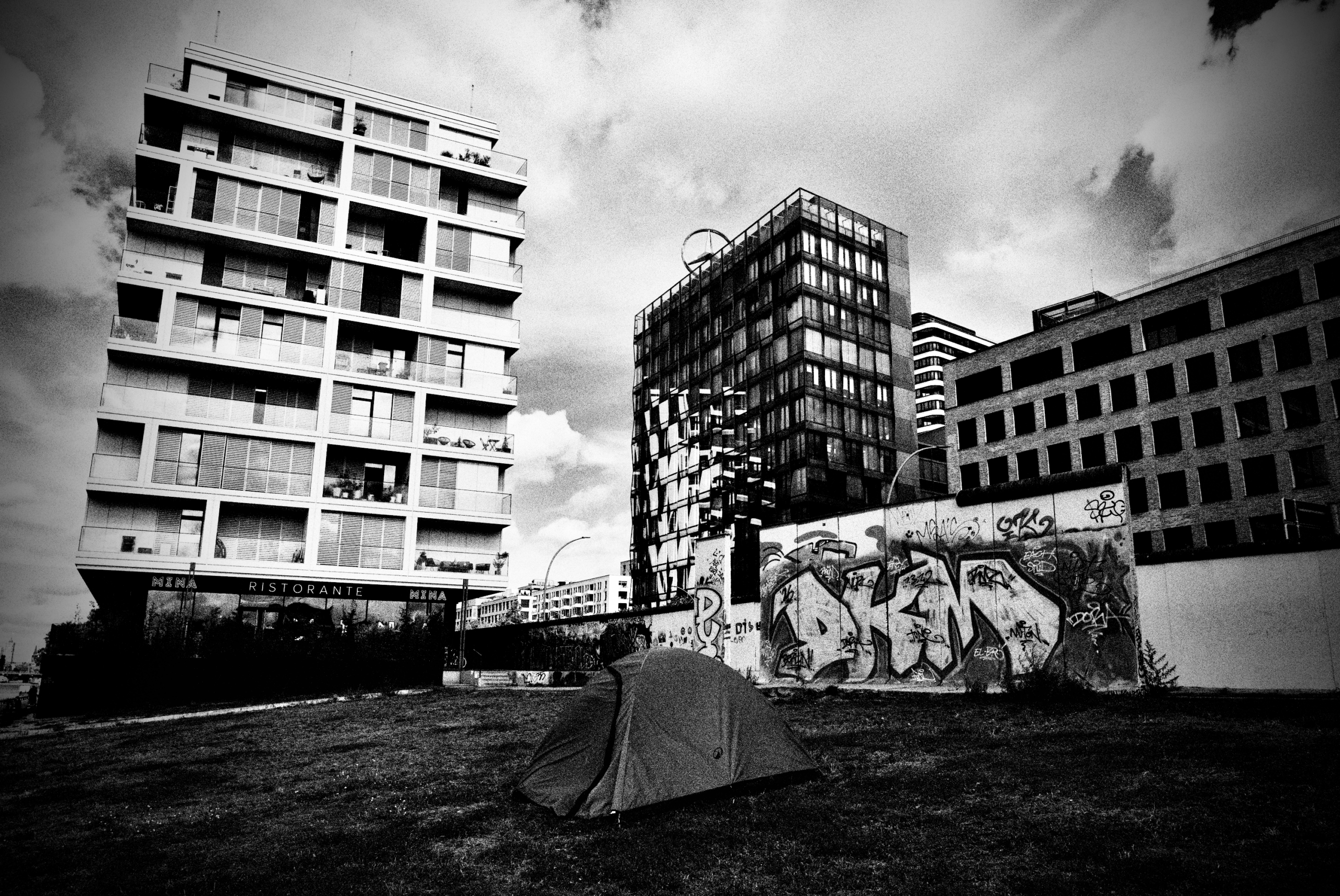 Sascha Büttner Leica Fotografie Berlin Dérive! (2026)